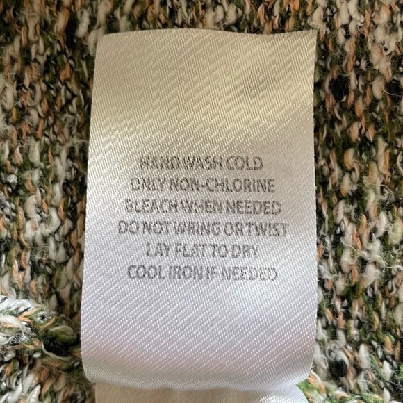 Shyanne Knit Sweater Vest Women’s XS Marbled Green Button Up Front Cropped - Picture 11 of 12